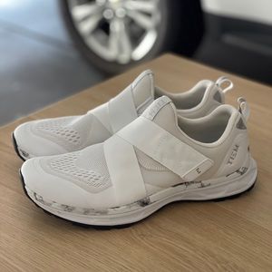 Tiem Women’s Cycling Shoe, Size 10